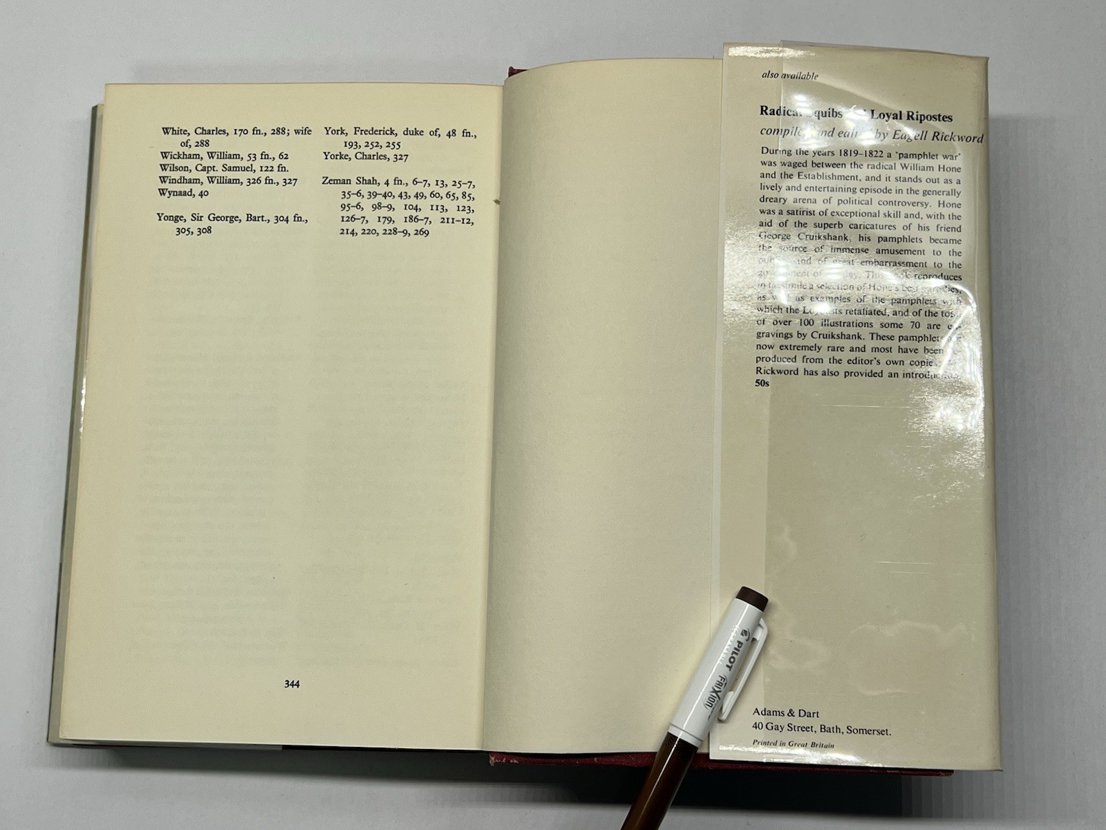 Two Views of British India: Private Correspondence of Mr.Dundas and … Hardback