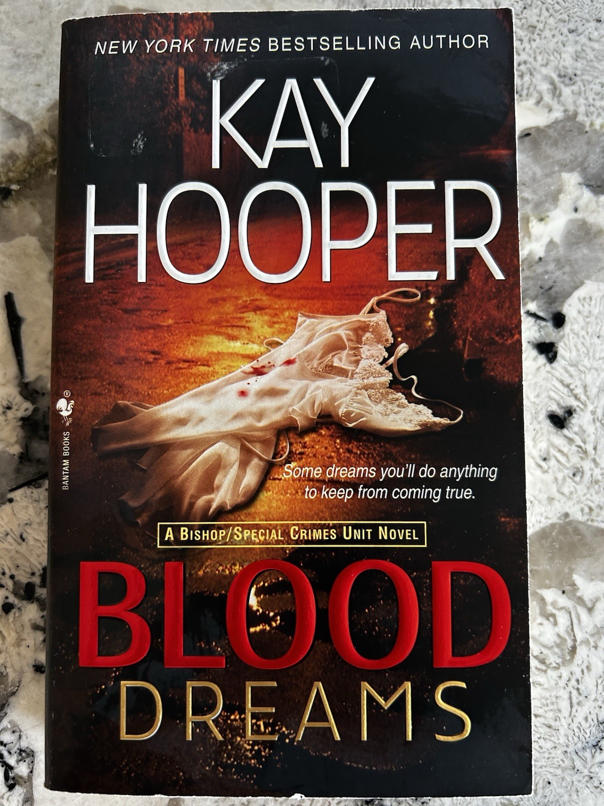Blood Dreams by Kay Hooper paperback 2007 1st printing