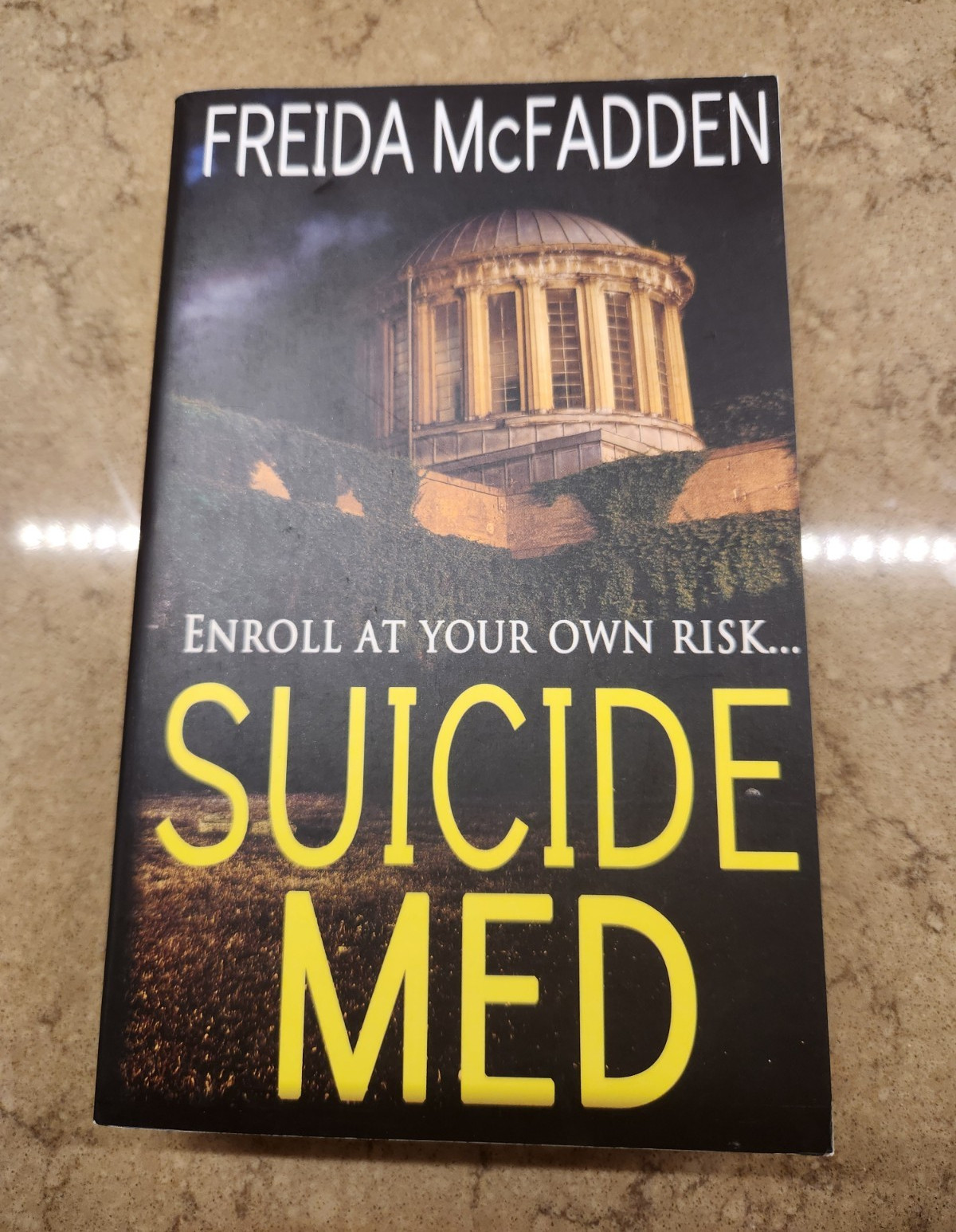 Freida McFadden Suicide Med (2014) Never Read, Brand New, Out of Print