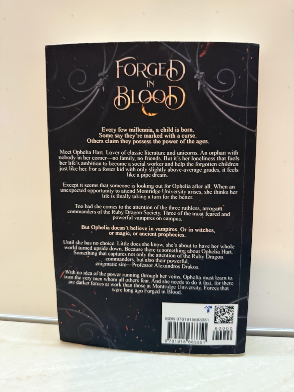 Forged in Blood: a Dark Paranormal/ Fantasy Romance (Broken Bloodlines)