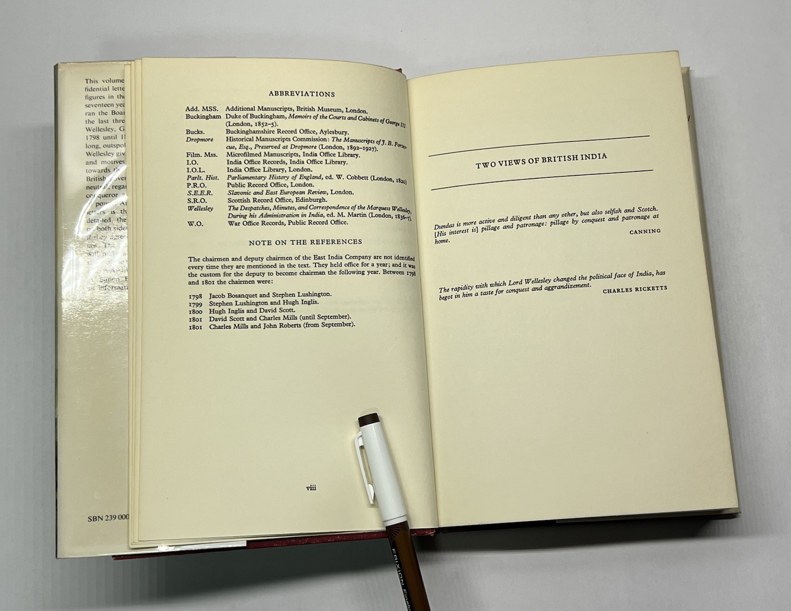 Two Views of British India: Private Correspondence of Mr.Dundas and … Hardback