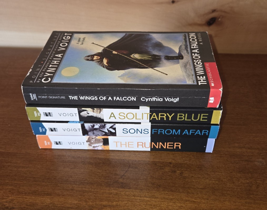 Cynthia Voigt Lot of 4 MM PBs Wings of Falcon, Solitary Blue Sons Afar Runner